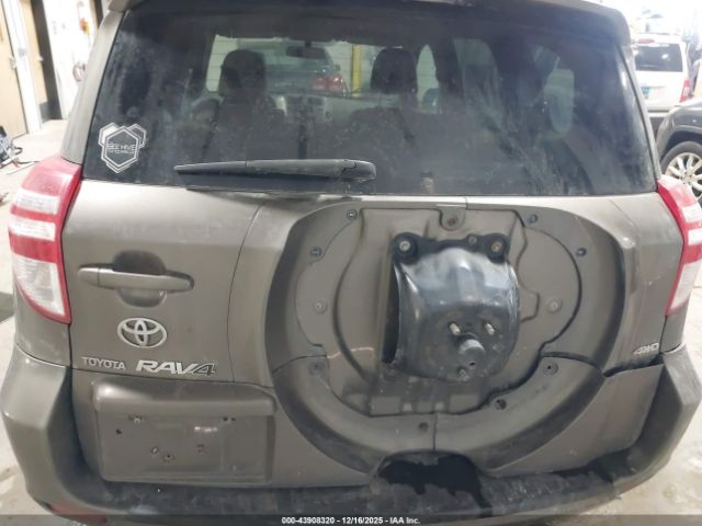 Toyota RAV4 Base V6 Image 15