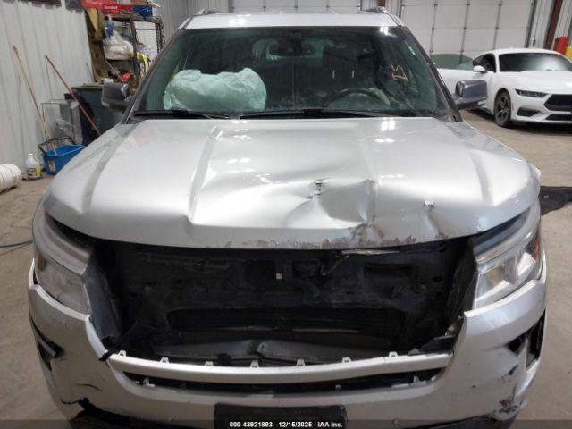 Ford Explorer Xlt Image 14