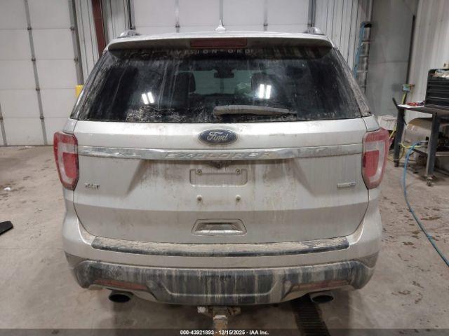 Ford Explorer Xlt Image 12