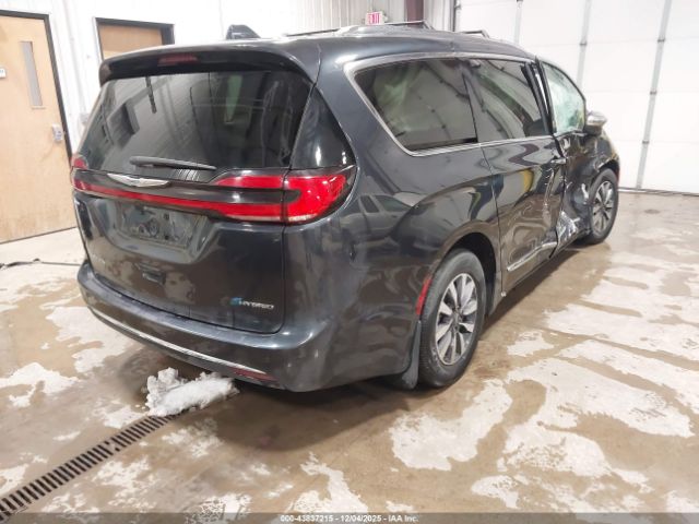 Chrysler Pacifica Limited Image 5