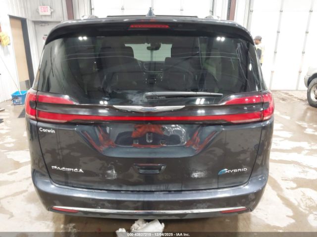 Chrysler Pacifica Limited Image 15