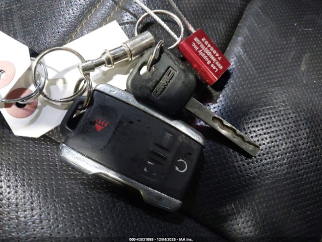 GMC Sierra 1500 Denali Image 10