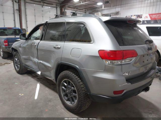 Jeep Grand Cherokee Laredo Image 3