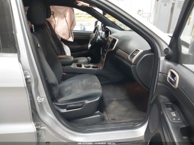 Jeep Grand Cherokee Laredo Image 6