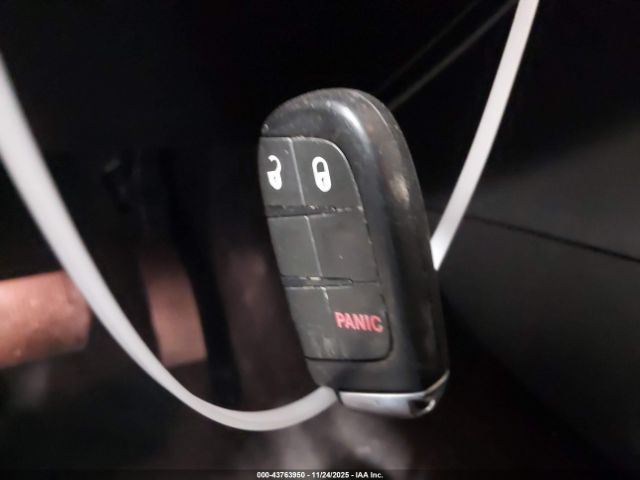 Jeep Grand Cherokee Laredo Image 10