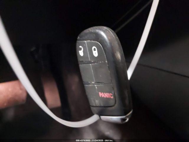 Jeep Grand Cherokee Laredo Image 10