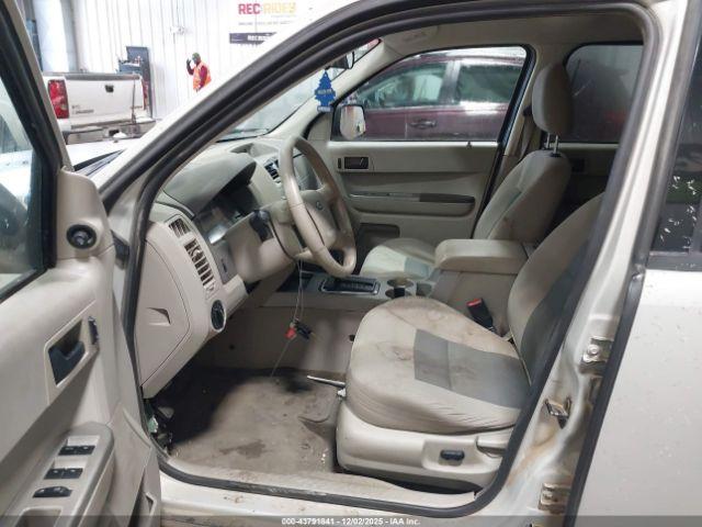 Ford Escape Xlt Image 8