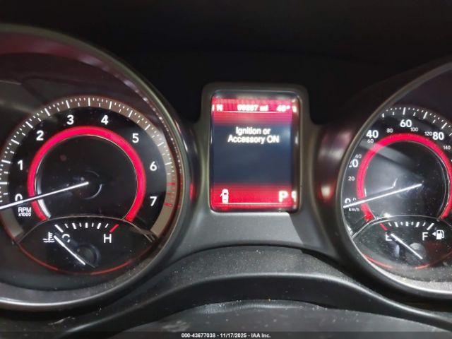 Dodge Journey Crossroad Awd Image 3