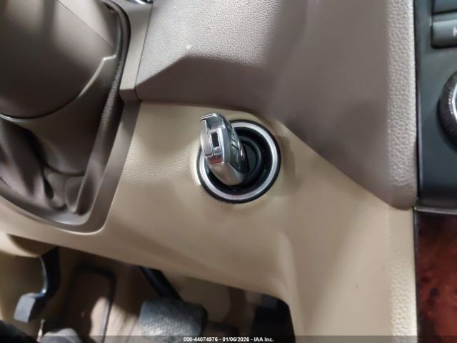 Mercedes-Benz M-Class 4matic Image 9