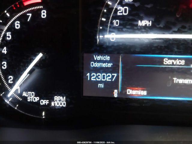 Cadillac XT5 Luxury Image 2