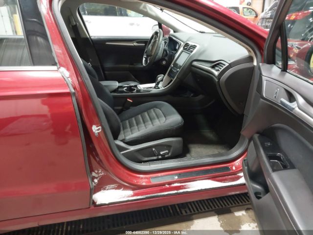 Ford Fusion Se Image 11