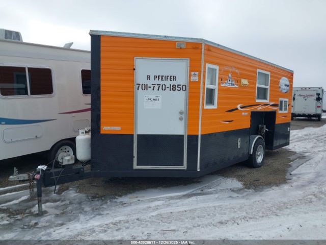 Ice Castle Fish House Image 5