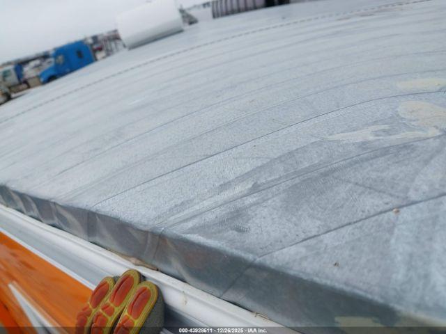 Ice Castle Fish House Image 10