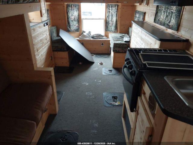 Ice Castle Fish House Image 2